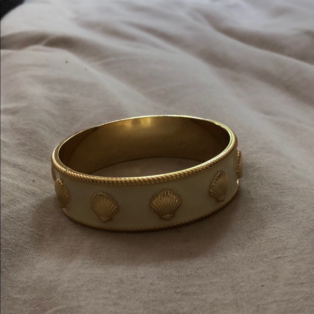 Lilly bracelet